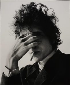 Schatzberg_Dylan_Smoke1965_master.jpg